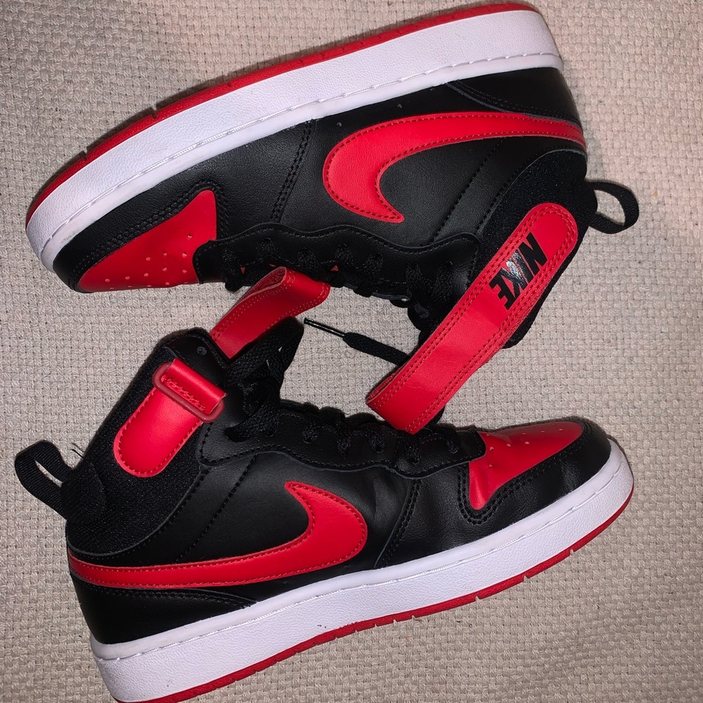 Nike Court Borough Mid 2